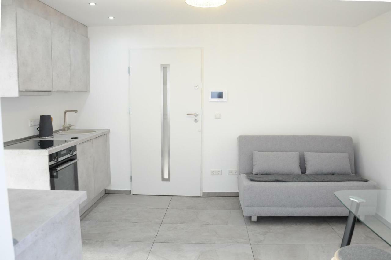 Kleine Studio-Wohnung, Kontaktloser Check-In Meckenbeuren Exterior photo